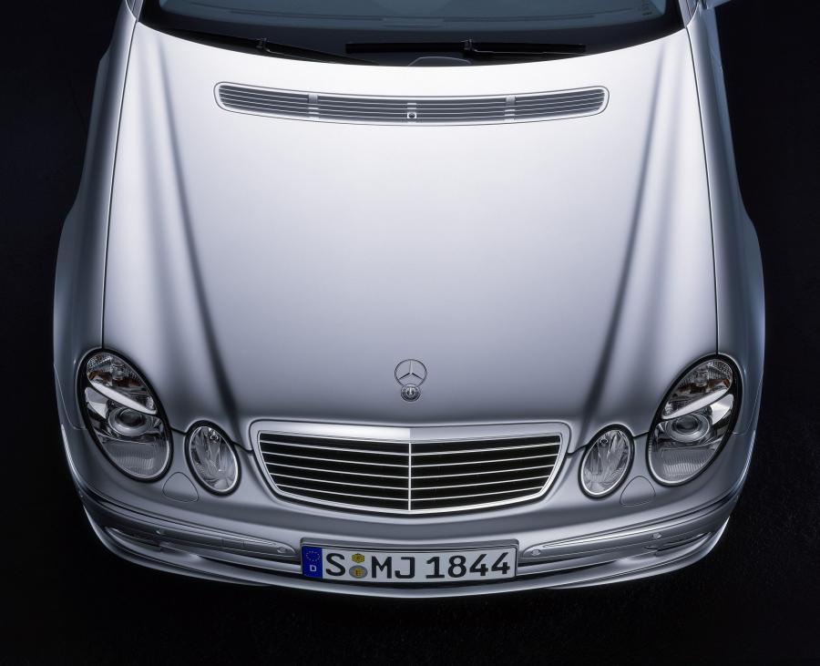  Mercedes-Benz E-Class 2002 года  (фото 306 из 448)
